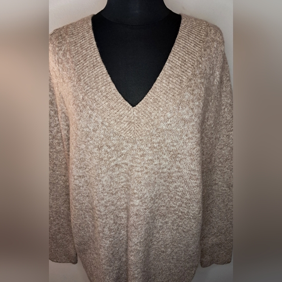 A New Day Women's Oatmeal V-Neck Oversized Pullover Sweater NWT - Picture 2 of 8